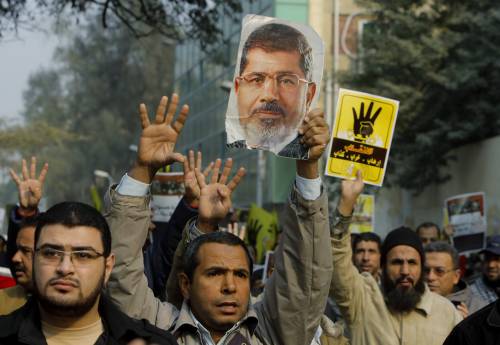 Egitto, Morsi a processo per spionaggio