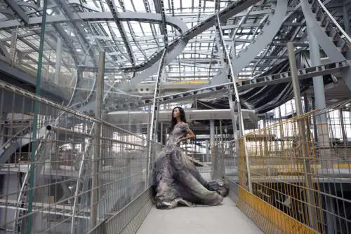 Alta moda a Roma: Gattinoni sfila nei cantieri della "Nuvola" di Fuksas