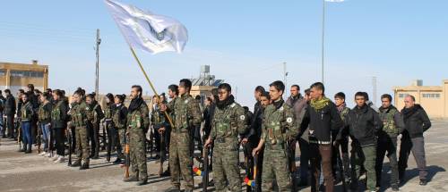 Milizia cristiana Sutoro in addestramento in Siria