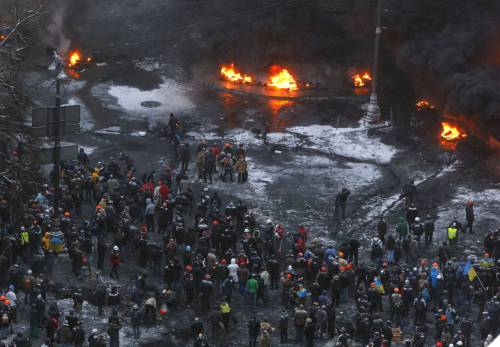 Prove di pacificazione a Kiev? Il premier Azarov si dimette