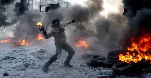 Ucraina, Yanucovich offre il governo all'opposizione