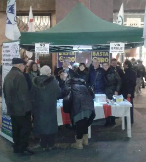 Moschea in centro, opposizione all'attacco