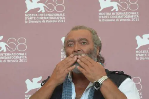 Black bloc, Abatantuono: "Bruci un negozio? È tentato omicidio"