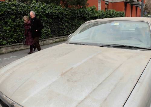 «Il botto, poi la nube» Le voci del quartiere ricoperto dalle polveri
