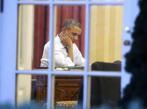 Obama alza i salari e sfida il Congresso