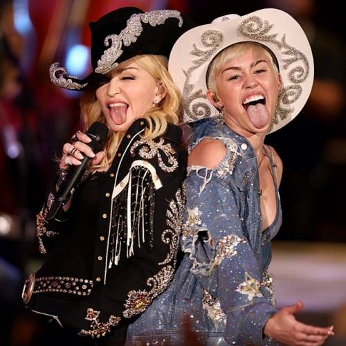 Madonna e Miley Cyrus duettano in un MTV special a L.A.