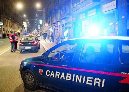 Assale la cliente con l'ascia Commercialista in manette