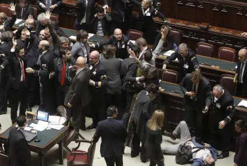 Sul blog di Grillo spunta un video: "Irregolarità in Commissione Affari istituzionali"
