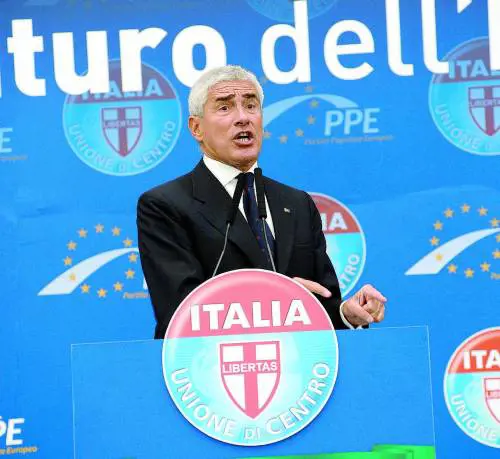 Casini torna nel centrodestra per arrivare al traguardo 37%