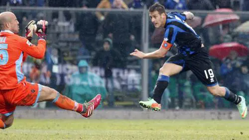 Il Napoli è stanco e pasticcia L'Atalanta corre e lo fa a pezzi