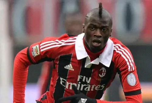 Incidente d'auto per Niang. Il Milan lo perde per 2 mesi