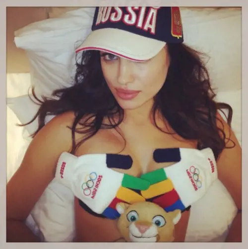 Irina, supporter esplosiva per Sochi 2014