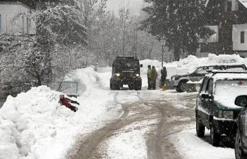 Uomini e mezzi dell'esercito al lavoro a Borca di Cadore