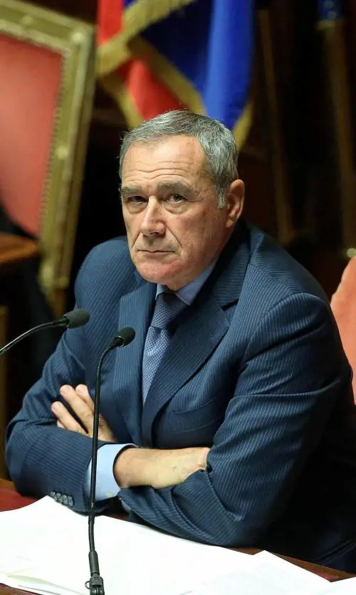 L'appello di Grasso: non abolite il Senato