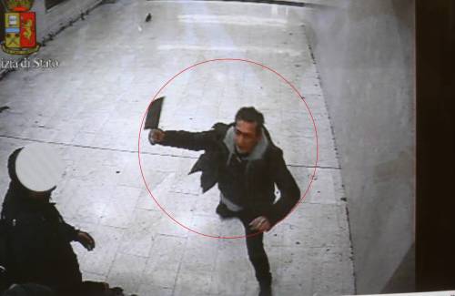 Milano, paura in Stazione Centrale. Tentato omicidio a colpi di mannaia