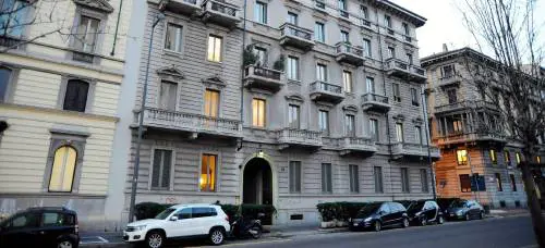 Casa di lusso in centro finisce a don Rigoldi E nessuno ne sa niente