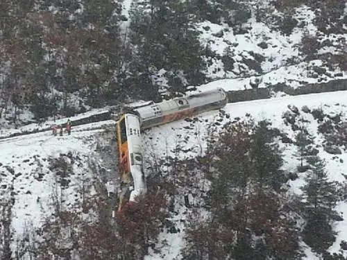 Deraglia treno turistico nel Sud della Francia Almeno due vittime