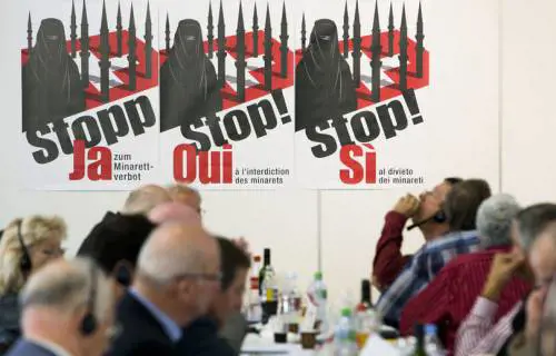 Dalla Svizzera uno schiaffo all'Unione Europea "No all'immigrazione di massa"