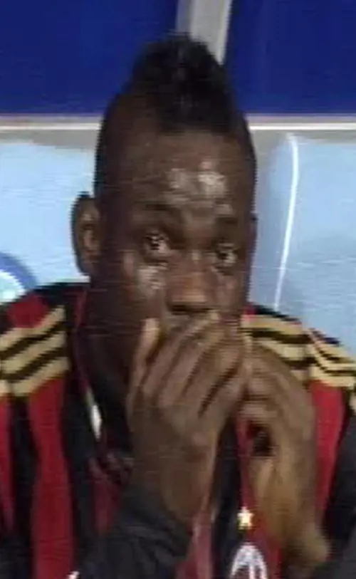 Dalle lacrime napoletane spunta un nuovo Balotelli E Taarabt consola Seedorf