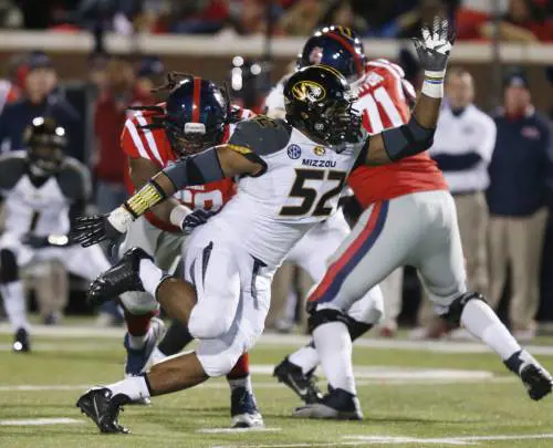 Michael Sam, il primo gay dichiarato nel football americano, con il numero 52