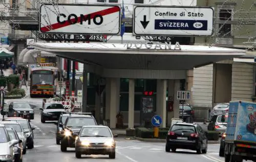 Ticino, in aumento i frontalieri: 62mila nel terzo trimestre dell'anno