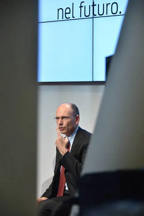 Alfano tradisce Letta. E Letta si fa buddista