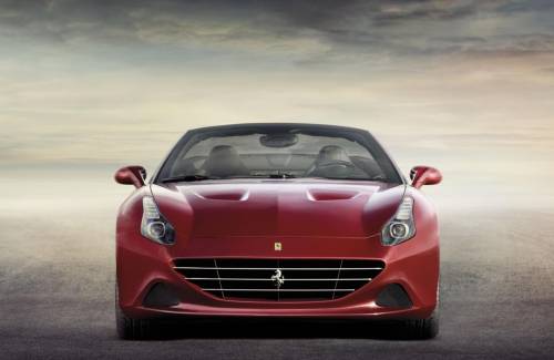 La nuova ruggente Ferrari California T