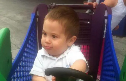 Giussano, lacrime e rabbia per i due bimbi uccisi dal padre