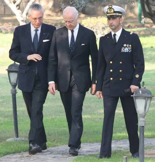 Umiliati dall'India:  l'Italia offesa ritira l'ambasciatore