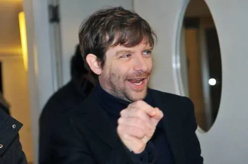 Civati lancia un sondaggio: "Votiamo la fiducia o no?". In Senato Renzi rischia