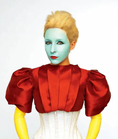 PSIONICS, le sculture di Sasha Frolova 