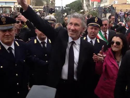 Il leader dei Pink Floyd  ritrova il padre soldato