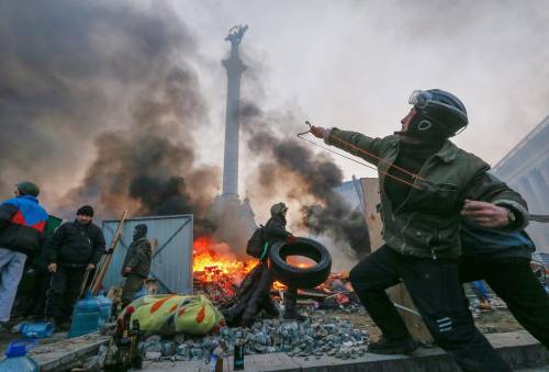 Ucraina, 25 morti e centinaia di feriti negli scontri a Kiev