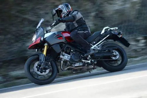 Test moto: Suzuki V-Strom 1000, l’endurona per tutti