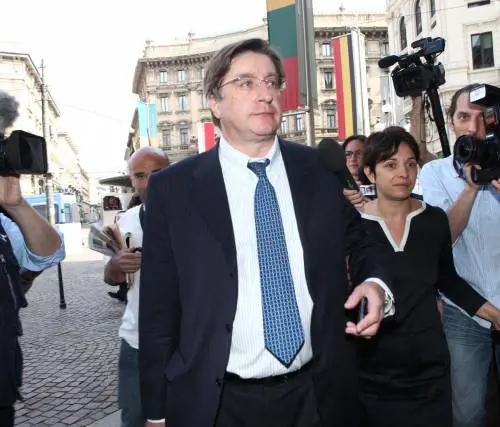 Generali, gli ex vertici affondati dai siluri partiti dai salotti buoni