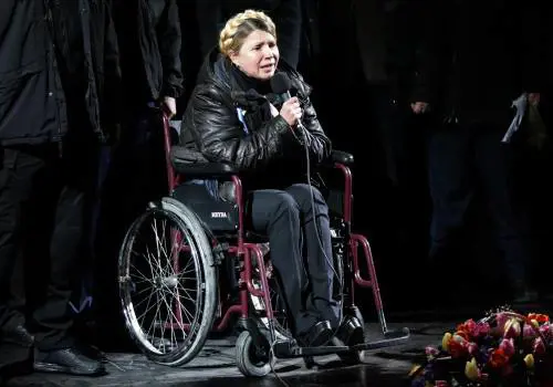 Ucraina, presidente in fuga E la Tymoshenko torna libera