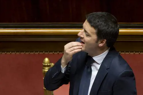 Da Gigliola Cinquetti alla generazione Erasmus: sfottò e slogan di Renzi