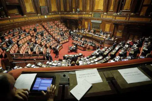 "Il Senato a FdI, la Camera alla Lega". Si tratta per le presidenze