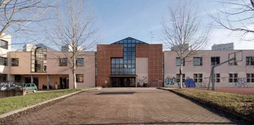 Milano, compagni accusano ragazza disabile: "La gita non si fa per colpa sua"