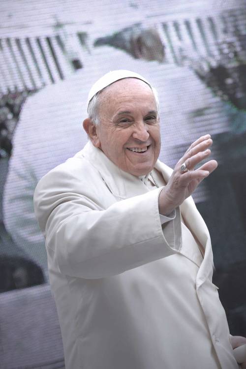 Cultura, benessere e soprattutto fede: "effetto Bergoglio" sui ponti di primavera