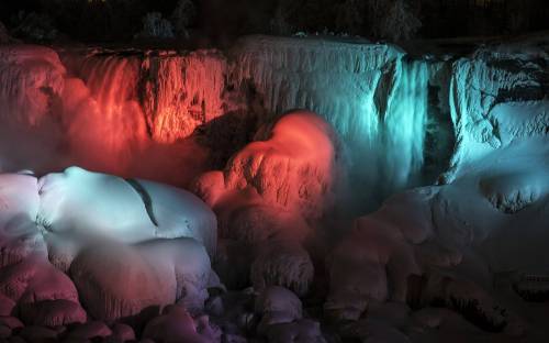 Niagara falls: uno spettacolo congelato 