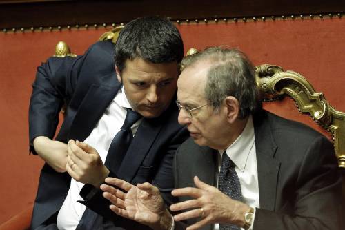 Il premier Matteo Renzi col ministro dell'Economia Pier Carlo Padoan