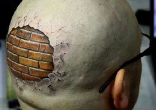 Tatuaggi, quando il cattivo gusto supera ogni immaginazione