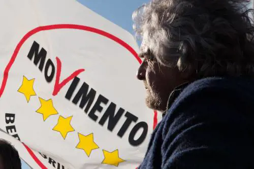 Altro che effetto Le Pen, ora frenano gli anti euro: Grillo arretra alle Europee