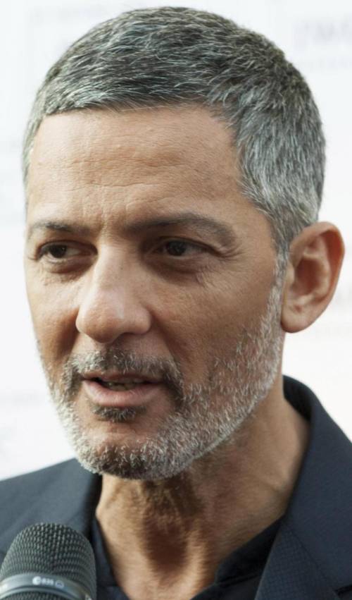 Annullato il tour teatrale