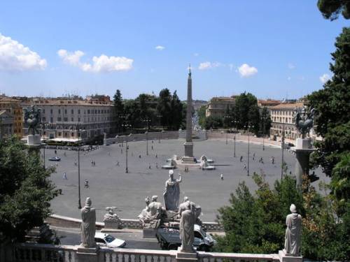 Roma, turista russa perde in taxi e ritrova borsellino con 14mila euro 