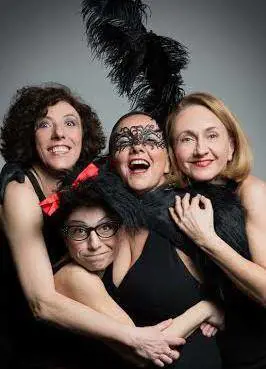 «Stasera non escort» Scatenate al ManzoniLo spettacolo Tra cabaret e canzoni