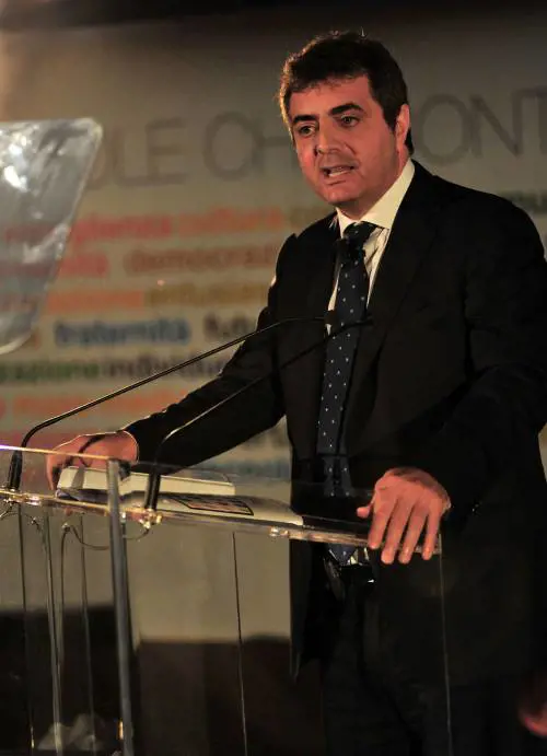 Sileoni: "La bad bank sarà il cimitero delle imprese"