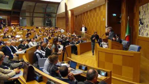 Beppe Grillo durante un incontro a Montecitorio con gli onorevoli grillini