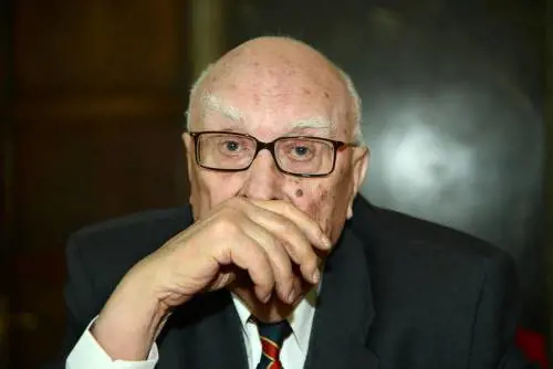 Camilleri: “Quando Renzi mi telefonò all’alba per pregarmi di scrivere a Clinton”